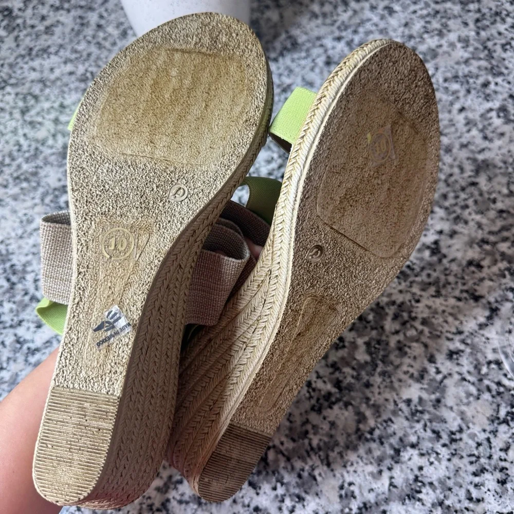Charleston Shoe Company Cooper Espadrille Wedge Sandals With Green and Linen
